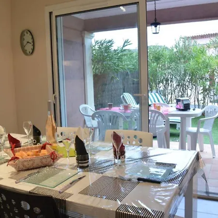 Maison Moderne 4 Pieces Climatisee, Proche Plage, Avec Jardin, Terrasse Couverte Et Parkings Securises - Fr-1-226-279 * Sainte-Maxime