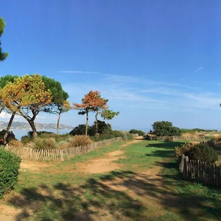 Maison Moderne 4 Pieces Climatisee, Proche Plage, Avec Jardin, Terrasse Couverte Et Parkings Securises - Fr-1-226-279 Sainte-Maxime
